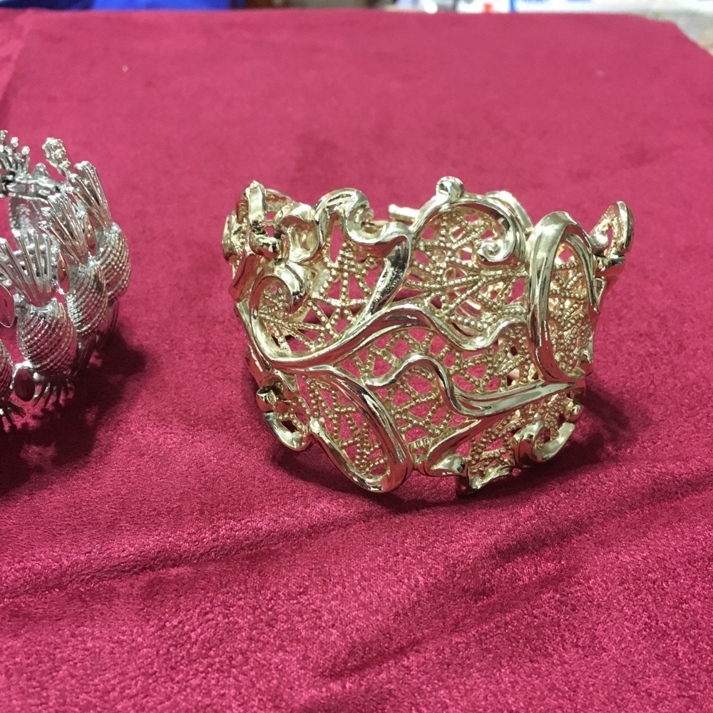 Vintage Sarah Coventry Bracelet.